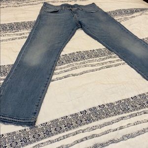 Levi’s 514 jeans